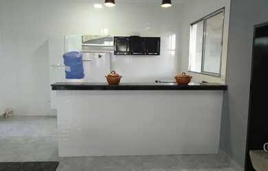 Imagem: A casa possui 2 Dormitórios, 2 Banheiros, 4 Vagas na garagem