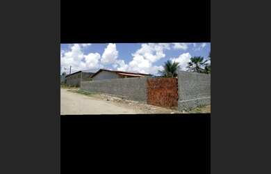 Imagem: A casa possui 2 Dormitórios, 2 Banheiros, 5 Vagas na garagem