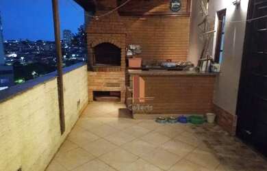 Imagem: O apartamento na cobertura possui 3 Dormitórios, 2 Banheiros