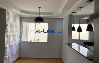 Imagem: O apartamento possui 2 Dormitórios, 1 Banheiro, 1 Vaga na garagem