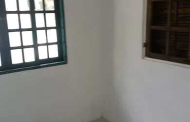 Imagem: A casa e possui 1 Dormitório, Suítes, 1 Banheiro, 15-0m²