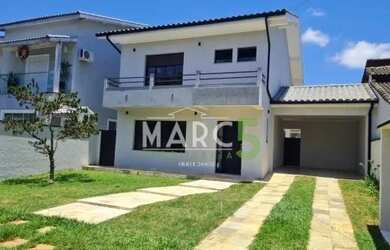 Imagem: A casa em condomínio possui 2 Dormitórios, 3 Banheiros, 2