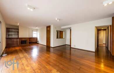 Imagem: O apartamento possui 4 Dormitórios, 3 Banheiros, 2 Vagas na