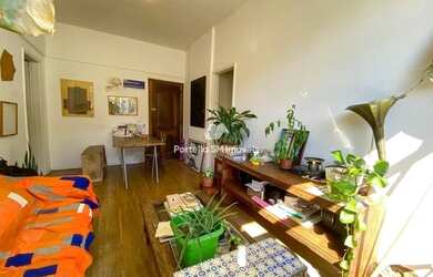 Imagem: O apartamento possui 3 Dormitórios, 2 Banheiros, 80m² de Área