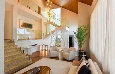 Imagem: A casa em condomínio possui 5 Dormitórios, 5 Banheiros, 4