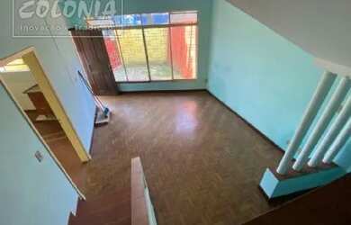 Imagem: A casa possui 2 Dormitórios, 1 Banheiro, 2 Vagas na garagem