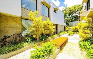 Imagem 1: Casa em São Paulo. Piscina, Varanda, 455m² de Áreae4 Vagas na garagem