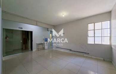 Imagem: O depósito possui 176m² de Área e está localizado em Centro