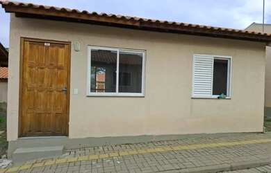 Imagem: A casa em condomínio possui 2 Dormitórios, 1 Banheiro, 1 Vaga