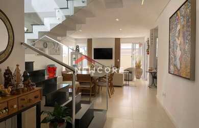 Imagem: A casa em condomínio à venda possui 4 Dormitórios, 5 Banheiros