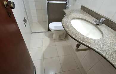 Imagem 12: Imóvel para venda possui 100 metros quadrados com 3 quartos em Centro...