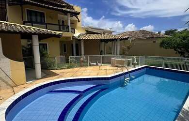 Imagem: A casa em condomínio possui 4 Dormitórios, 3 Banheiros, 4