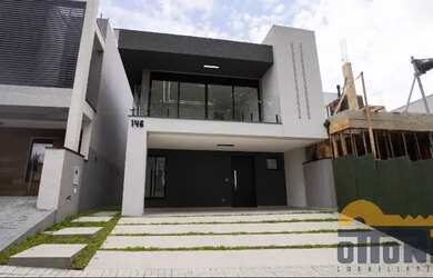 Imagem: A casa em condomínio possui 4 Dormitórios, 2 Banheiros, 2