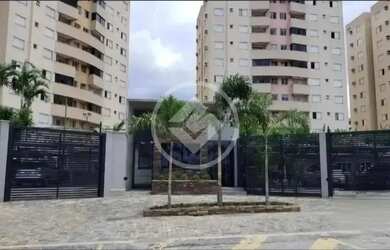 Imagem: O apartamento possui 3 Dormitórios, 1 Banheiro, 1 Vaga na garagem