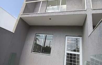 Imagem: A casa possui 2 Dormitórios, 1 Banheiro, 1 Vaga na garagem