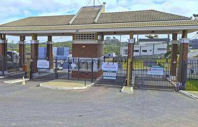 Imagem: O terreno possui 301m² de Área e está localizado em Arruda