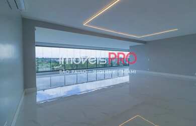 Imagem: O apartamento possui 4 Dormitórios, 5 Banheiros, 4 Vagas na