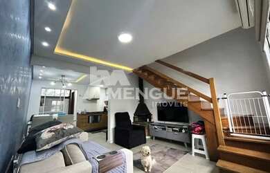 Imagem: A casa possui 2 Dormitórios, 2 Banheiros, 1 Vaga na garagem