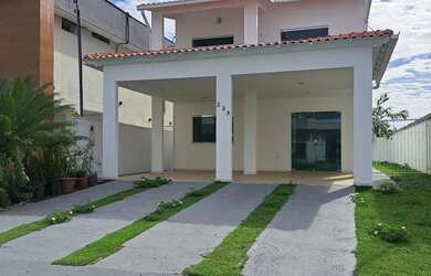 Imagem: A casa em condomínio possui 3 Dormitórios, 3 Banheiros, 2