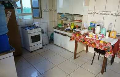 Imagem: A casa possui 3 Dormitórios, 2 Banheiros, 3 Vagas na garagem