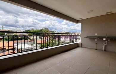 Imagem: O apartamento possui 2 Dormitórios, 2 Banheiros, 2 Vagas na