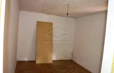 Imagem: A casa possui 5 Dormitórios, 3 Banheiros, 2 Vagas na garagem