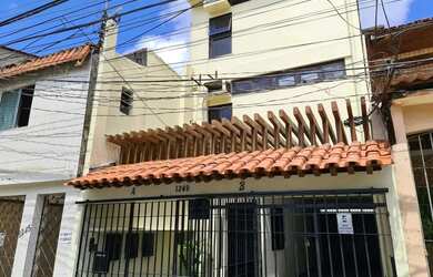 Imagem: A casa possui 3 Dormitórios, 5 Banheiros, 5 Vagas na garagem