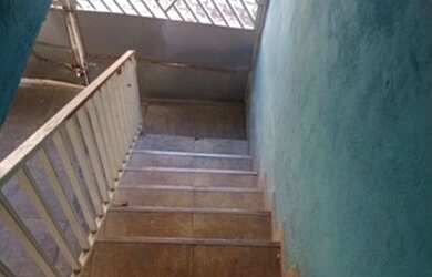 Imagem: A casa possui 2 Dormitórios, 1 Banheiro, 1 Vaga na garagem