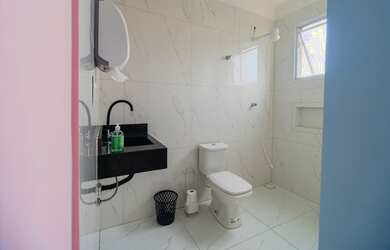 Imagem 8: Sobrado Novo - 5 suites, 7 banheiros 7 vagas, piscina aquecida, todo em...