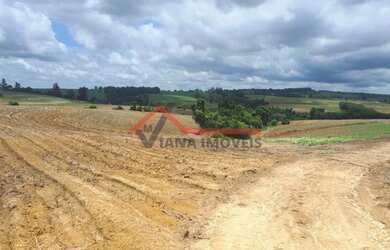 Imagem: A fazenda possui 250m² de Área e está localizado em Centro