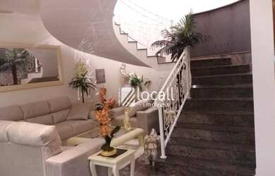 Imagem: A casa em condomínio possui 5 Dormitórios, 5 Banheiros, 4