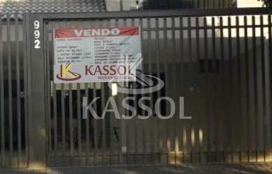 Imagem: A casa possui 3 Dormitórios, 3 Banheiros, 2 Vagas na garagem