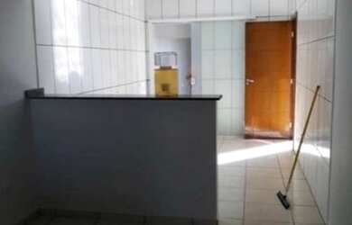 Imagem: A casa possui 2 Dormitórios, 2 Banheiros, 1 Vaga na garagem