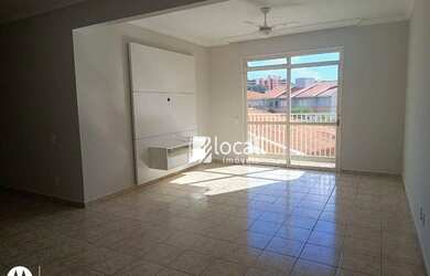 Imagem: O apartamento possui 3 Dormitórios, 2 Banheiros, 2 Vagas na