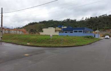 Imagem: O terreno possui 432m² de Área e está localizado em Jaraguá