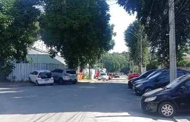 Imagem: A casa em condomínio possui 4 Dormitórios, 4 Banheiros, 2