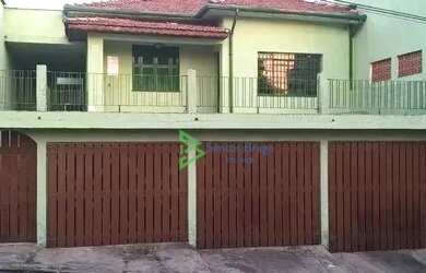 Imagem: A casa possui 3 Dormitórios, 3 Banheiros, 249m² de Área e