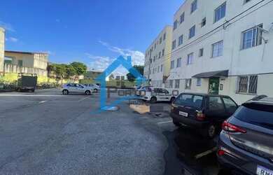 Imagem: O apartamento possui 3 Dormitórios, 1 Banheiro, 1 Vaga na garagem