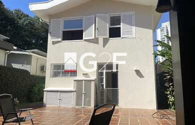 Imagem: A casa possui 3 Dormitórios, 4 Banheiros, 4 Vagas na garagem