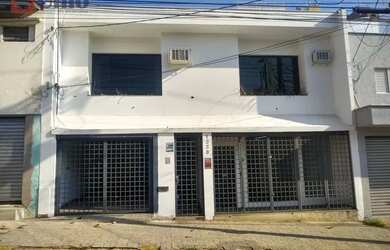 Imagem: O depósito possui 3 Vagas na garagem, 483m² de Área e está