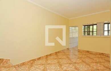 Imagem: A casa possui 2 Dormitórios, 1 Banheiro, 70m² de Área e