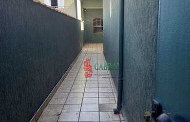 Imagem: A casa possui 2 Dormitórios, 2 Banheiros, 132m² de Área e