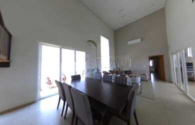 Imagem: A casa em condomínio possui 3 Dormitórios, 2 Banheiros, 2