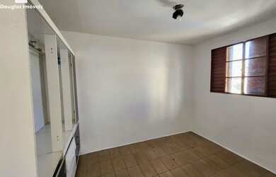 Imagem: A casa possui 1 Dormitório, 1 Banheiro, 38m² de Área e está