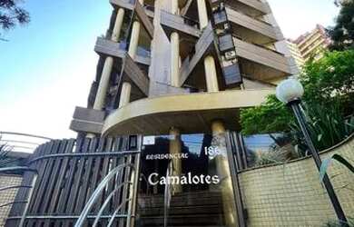 Imagem: O apartamento possui 4 Dormitórios, 5 Banheiros, 4 Vagas na