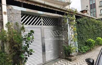 Imagem: A casa possui 3 Dormitórios, 2 Banheiros e 158m² de Área