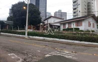 Imagem: O terreno está localizado em Centro, Passo Fundo à venda por