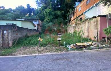 Imagem: O terreno possui 360m² de Área e está localizado em Bethânia