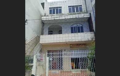 Imagem: A casa possui 2 Dormitórios, 2 Banheiros, 1 Vaga na garagem