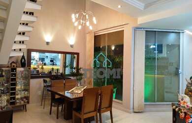 Imagem: A casa em condomínio possui 3 Dormitórios, 4 Banheiros, 2